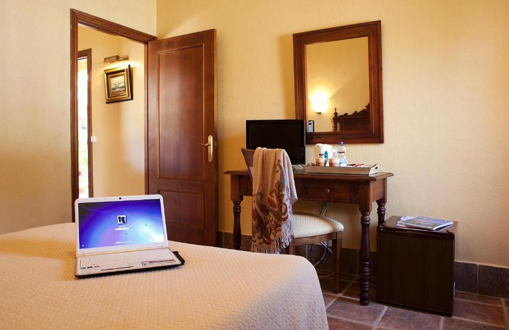 Hospederia Santiago Hotel Chiclana de la Frontera Bilik gambar
